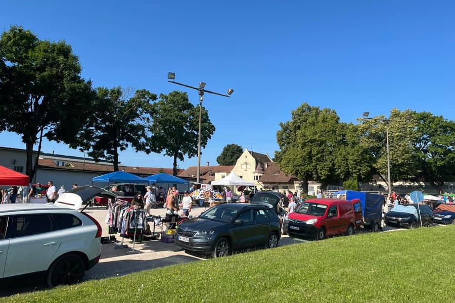 Flohmarkt Straubing: Marktstände bei SR-Märkte